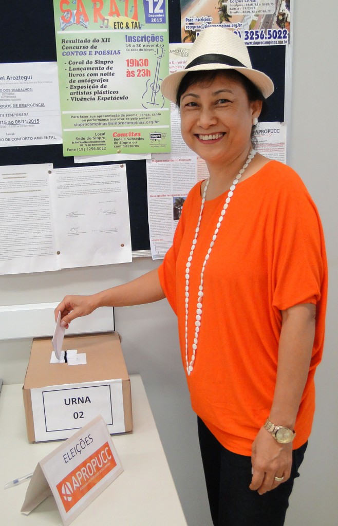 Professora Luiza, da Faculdade de Ciências Biológicas