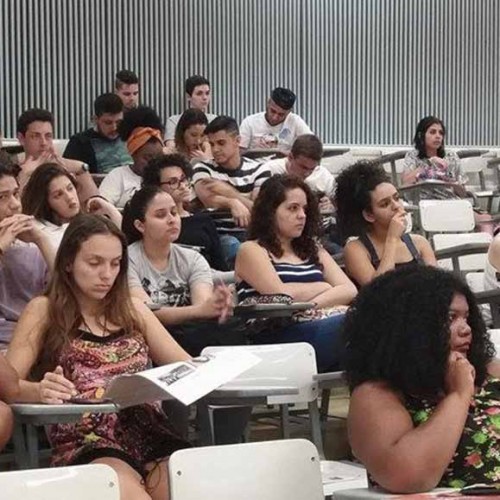 Aula Pública discutiu as contribuições da juventude e seu papel na sociedade